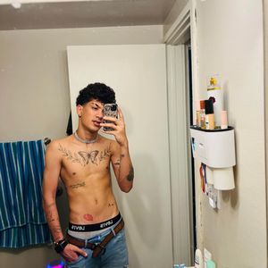 Meet your Posher, Ernesto